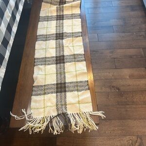 Cashmere Burberry Cream and Brown Checkered Scarf